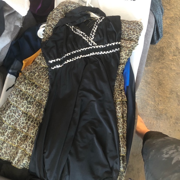 Size 8-10 dresses ... - Picture 8 of 9